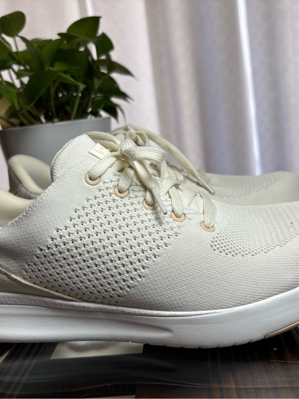 Kizik Hands Free Knit Sneakers Women’s 9.5-11 Wide White Comfort Shoes - Picture 3 of 11